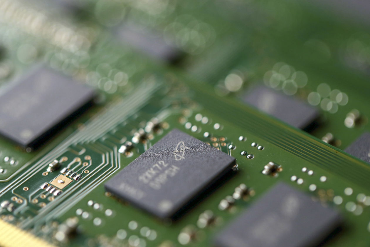 Analysts report rapid decline for Micron Technology stock prices