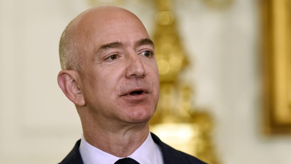 Bezos pitches $97.5 million as charity for homeless services and education